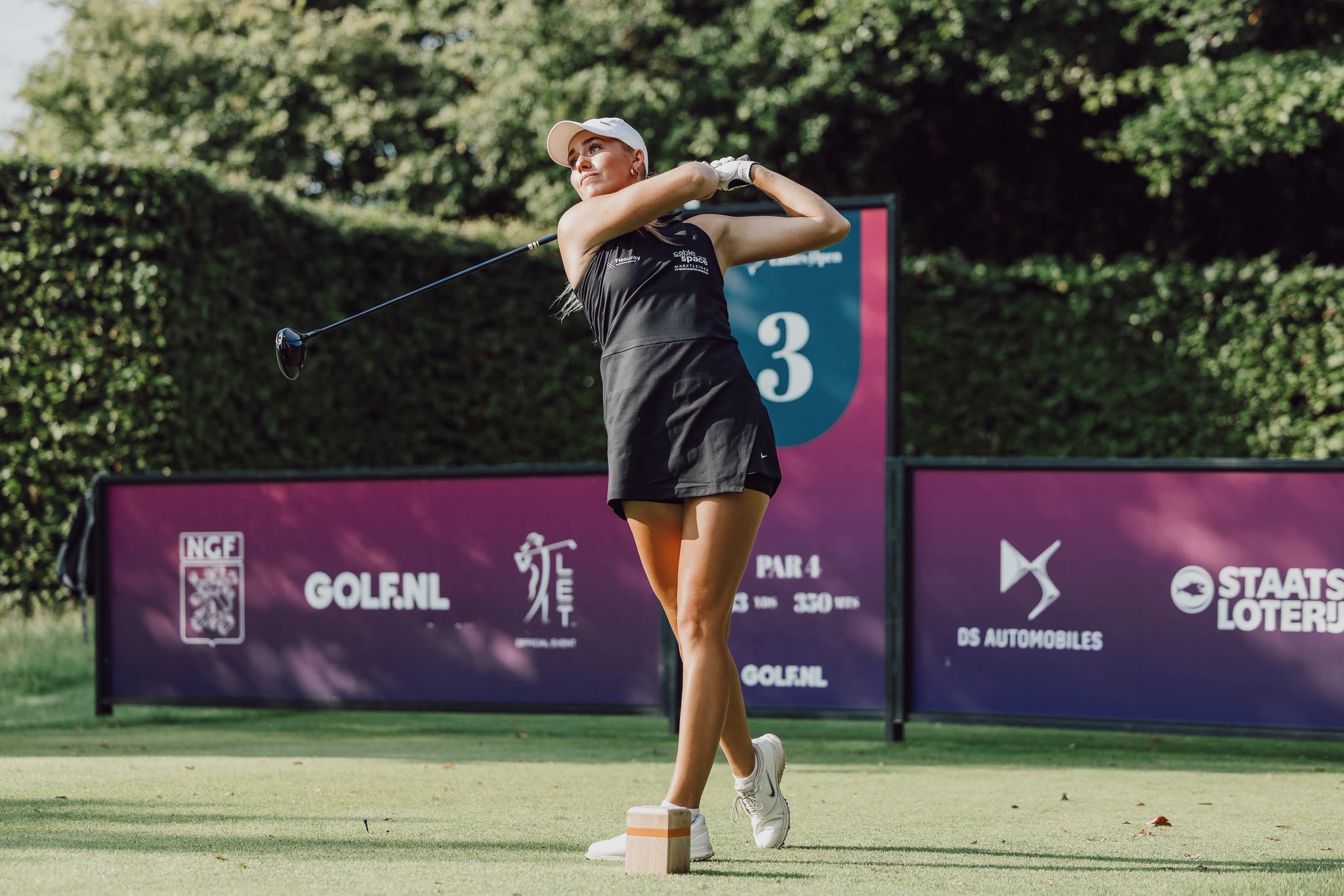 Noa van Beek out on the golf course