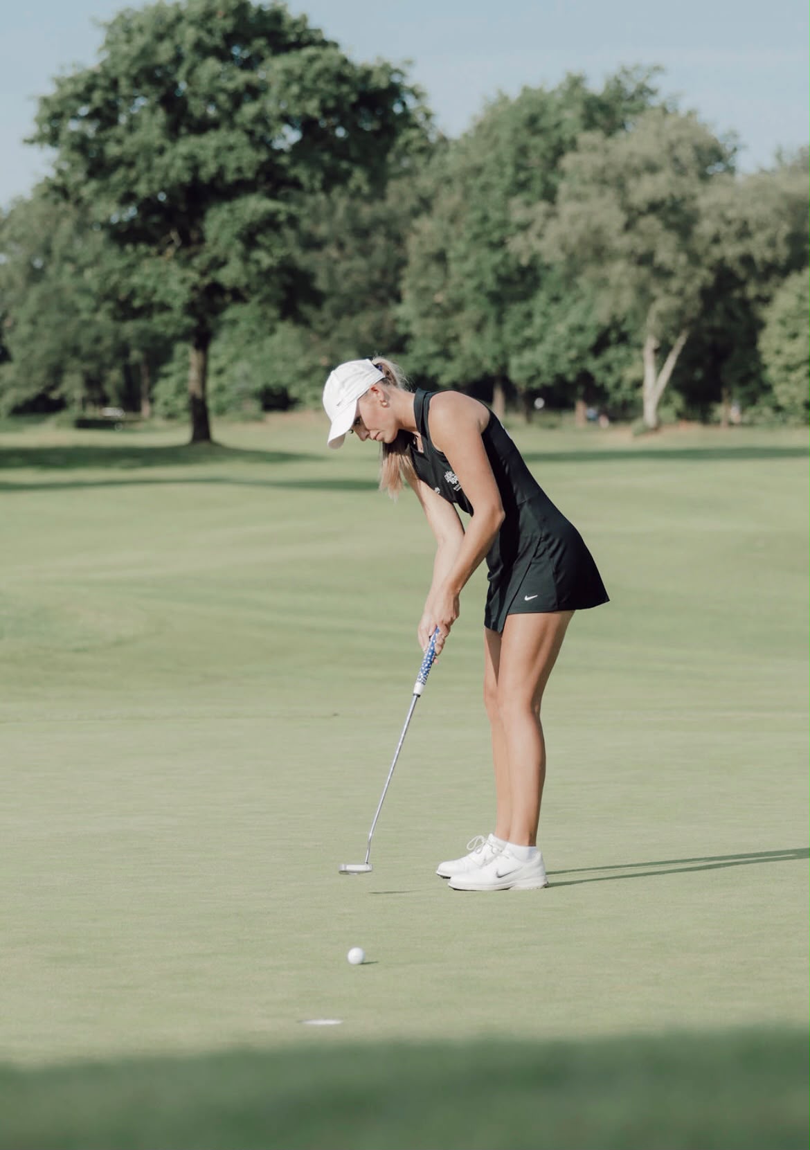 Noa van Beek during a practice round