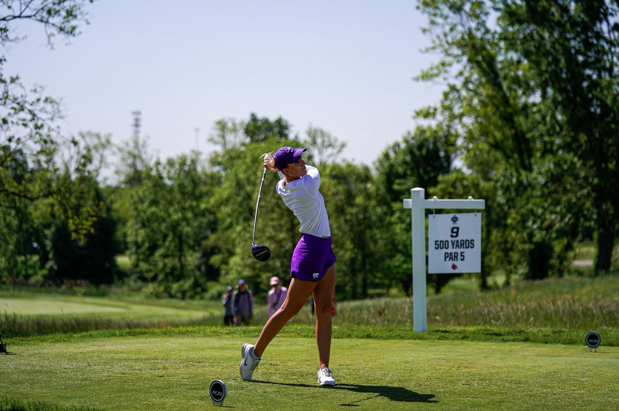 Noa van Beek playing a tournament round